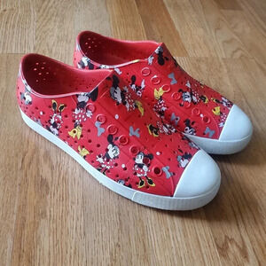 NATIVE DISNEY MINNIE MOUSE SLIP ON SHOES, SIZE 8
